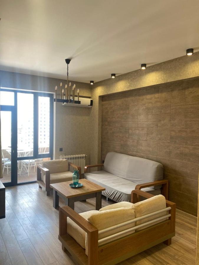 Apartment Near 28 Mall *